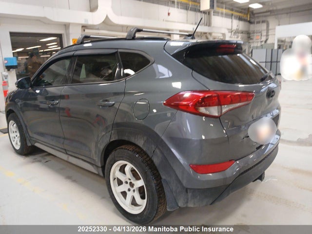 KM8J3CA44HU483572 Hyundai Tucson