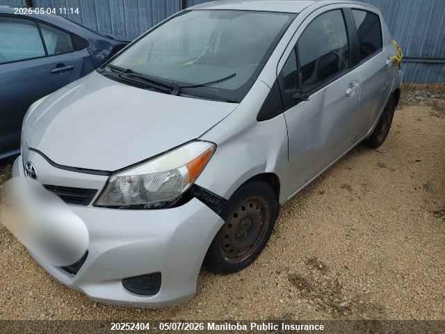 20252404 :رقم المزاد ، VNKKTUD31EA011934 vin ، 2014 Toyota Yaris Le مزاد بيع