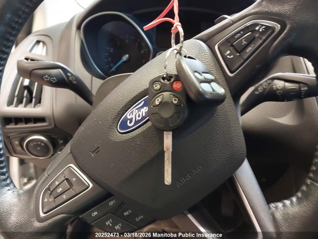 2015 Ford Focus Se მანქანა იყიდება აუქციონზე, vin: 1FADP3K24FL330699, აუქციონის ნომერი: 20252473
