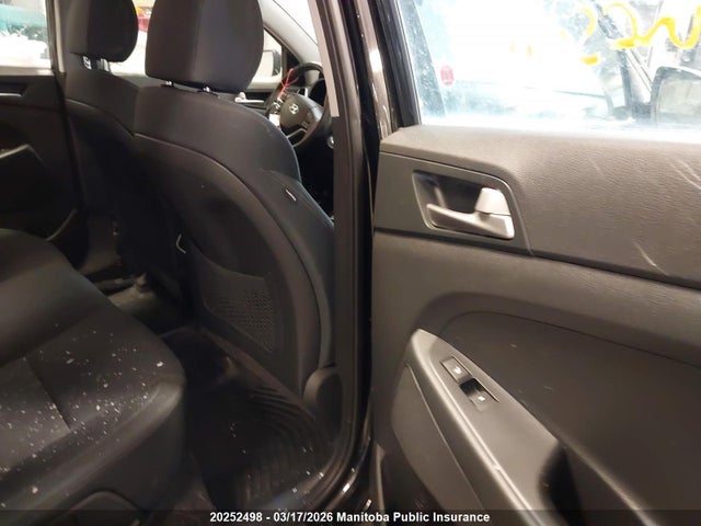 KM8J3CA48KU044415 Hyundai Tucson Preferred