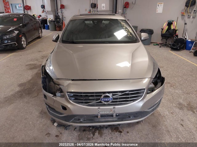 Volvo S60 T6 2015 YV149MFL7F2368277 Image 12