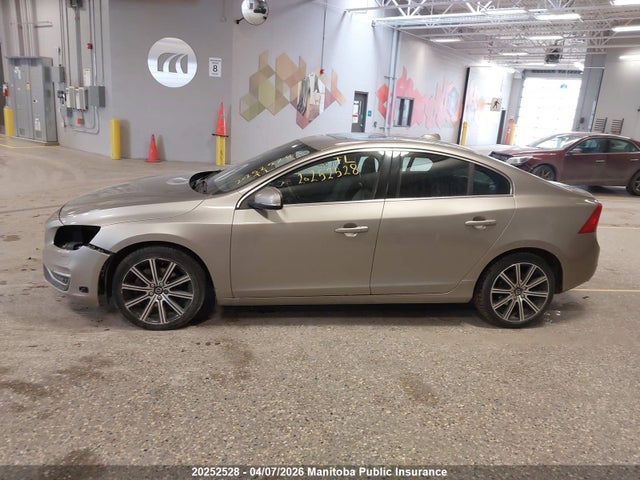 Volvo S60 T6 2015 YV149MFL7F2368277 Image 14
