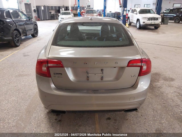Volvo S60 T6 2015 YV149MFL7F2368277 Image 16