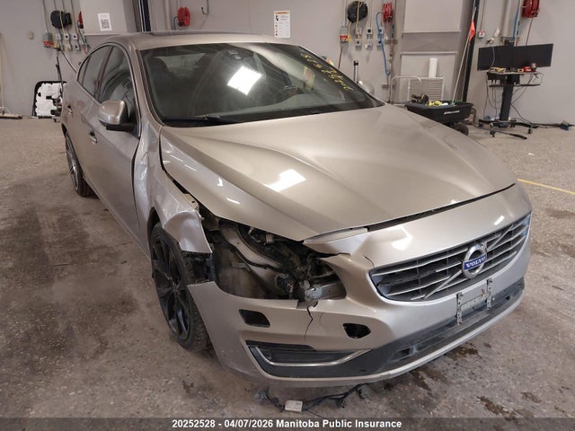 Volvo S60 T6 2015 YV149MFL7F2368277 Image 6