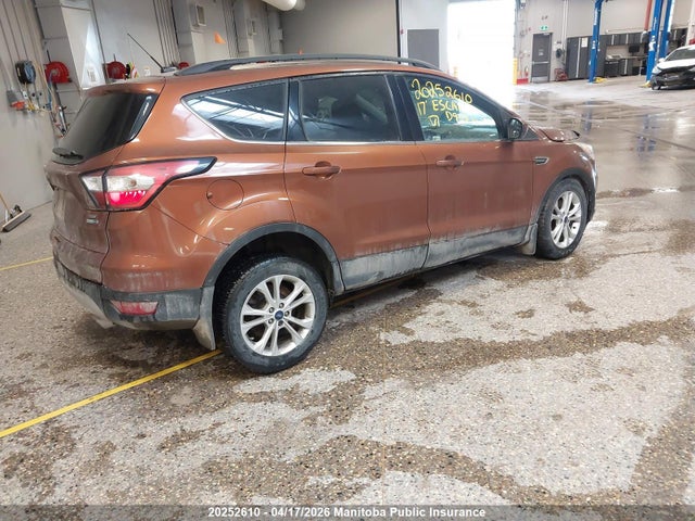 1FMCU9GD3HUD97878 Ford ESCAPE SE
