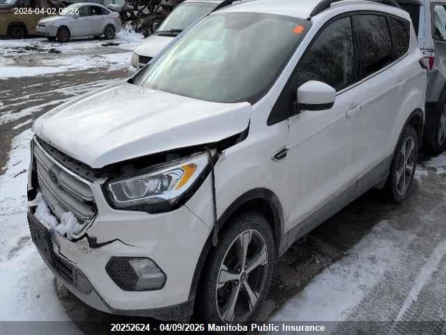 1FMCU9GD1HUE10918 Ford ESCAPE SE