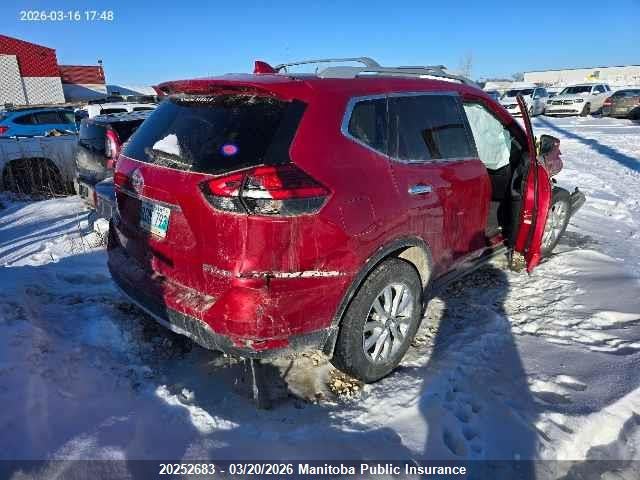 5N1AT2MV8HC768490 Nissan ROGUE SV
