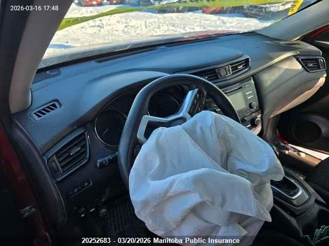 5N1AT2MV8HC768490 Nissan ROGUE SV