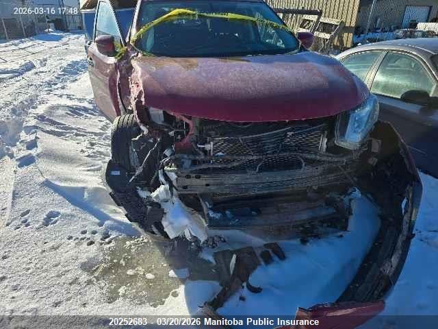 5N1AT2MV8HC768490 Nissan ROGUE SV