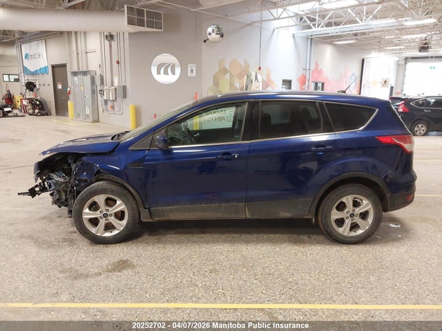 1FMCU0GX0FUA84757 Ford ESCAPE SE