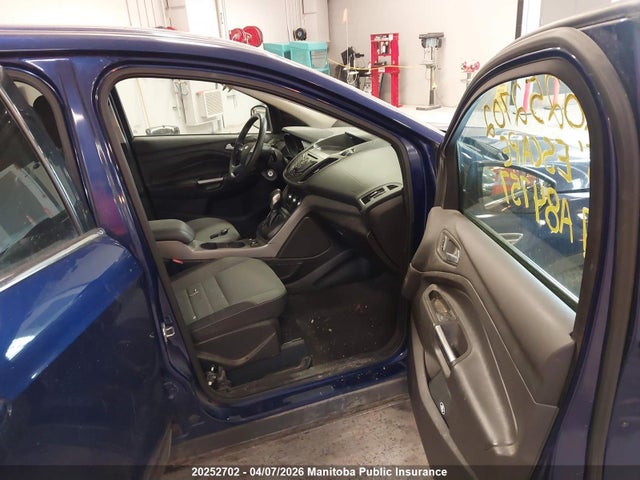1FMCU0GX0FUA84757 Ford ESCAPE SE