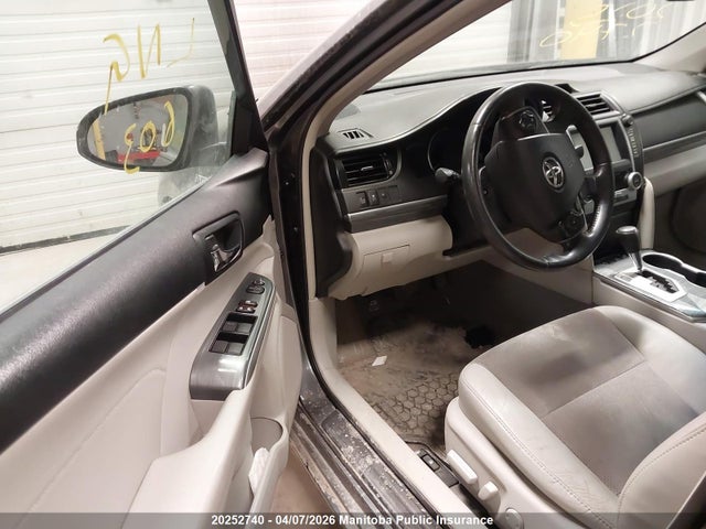 2013 Toyota Camry Xle Hybrid მანქანა იყიდება აუქციონზე, vin: 4T1BD1FK2DU072937, აუქციონის ნომერი: 20252740