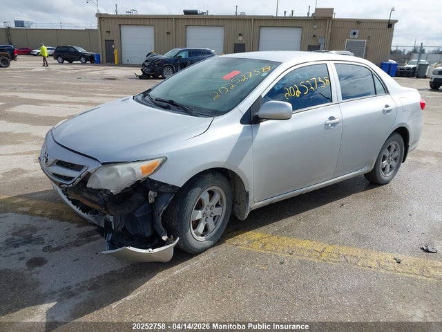 2013 Toyota Corolla Ce მანქანა იყიდება აუქციონზე, vin: 2T1BU4EE4DC090998, აუქციონის ნომერი: 20252758