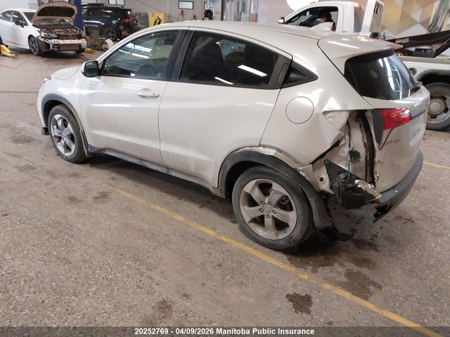 3CZRU6H32LM105146 Honda HR-V LX