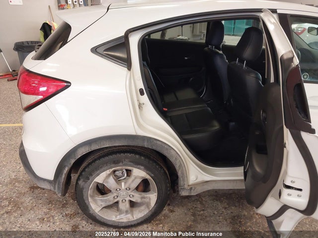 3CZRU6H32LM105146 Honda HR-V LX