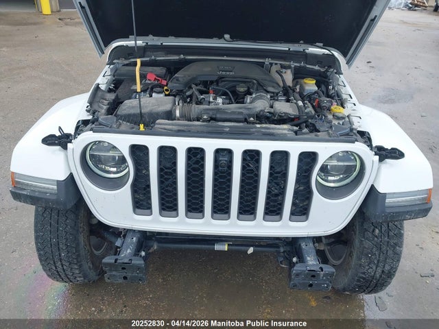 1C4HJXEGXMW628438 Jeep Wrangler Unlimited Sahara 80th Anniversary Edition