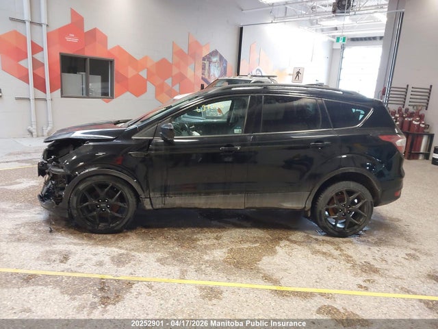 1FMCU9GD3HUC15502 Ford ESCAPE SE