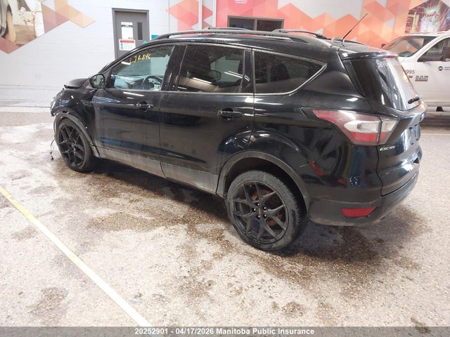 1FMCU9GD3HUC15502 Ford ESCAPE SE