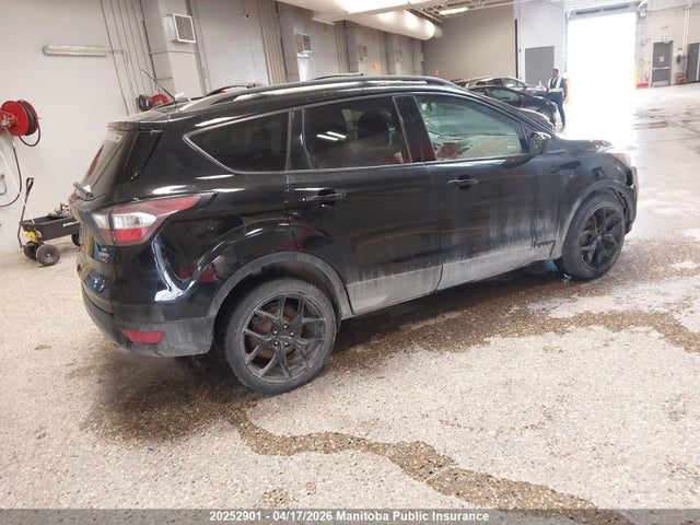 1FMCU9GD3HUC15502 Ford ESCAPE SE
