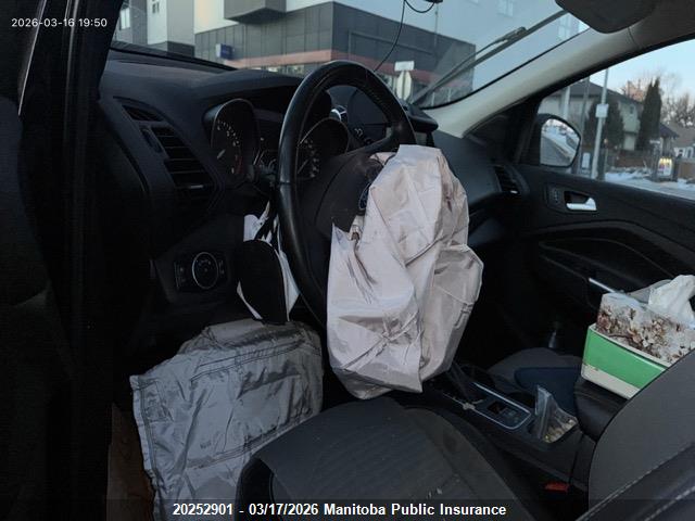 1FMCU9GD3HUC15502 Ford ESCAPE SE
