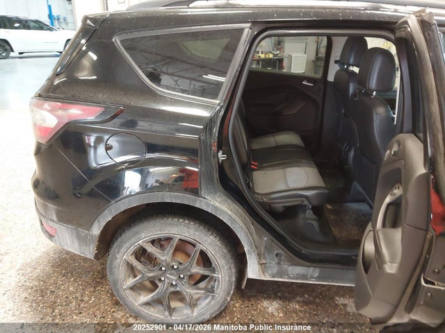 1FMCU9GD3HUC15502 Ford ESCAPE SE
