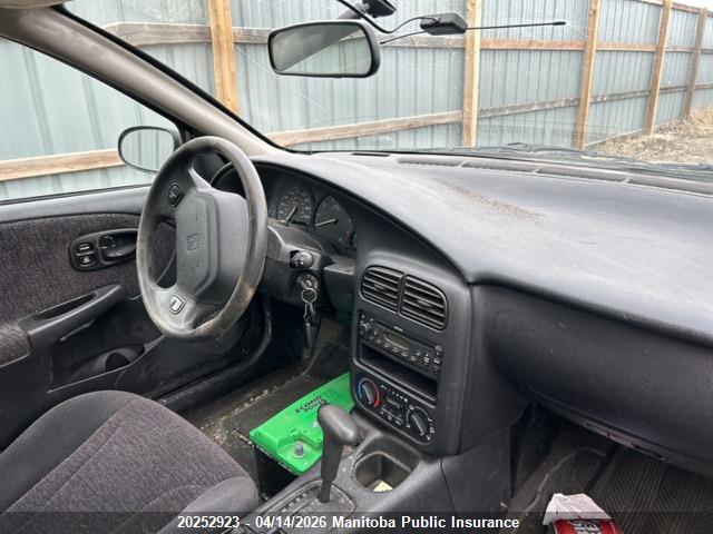20252923 :رقم المزاد ، 1G8ZK5272YZ205698 vin ، 2000 Saturn Sl2 مزاد بيع