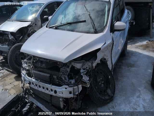 1FMCU9GD1HUE60055 Ford ESCAPE SE