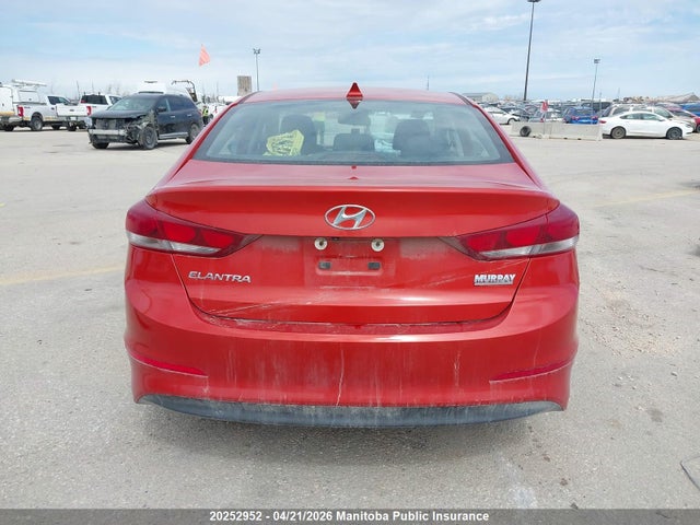 KMHD84LF7JU678560 Hyundai ELANTRA GL
