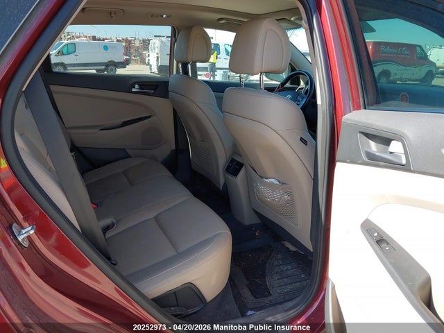 KM8J3CA44GU136533 Hyundai Tucson