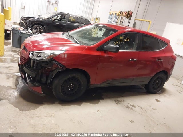 KM8JT3AF8FU119055 Hyundai Tucson Gl