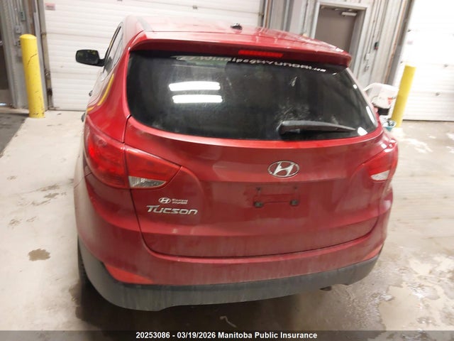 KM8JT3AF8FU119055 Hyundai Tucson Gl