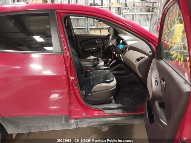 KM8JT3AF8FU119055 Hyundai Tucson Gl