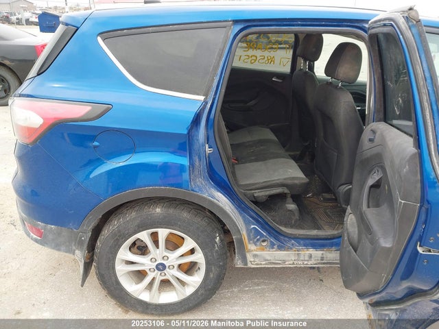 1FMCU9GD4HUA85651 Ford ESCAPE SE