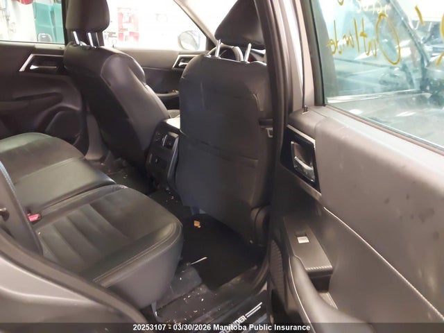 JA4J4UA85NZ617606 Mitsubishi Outlander Le