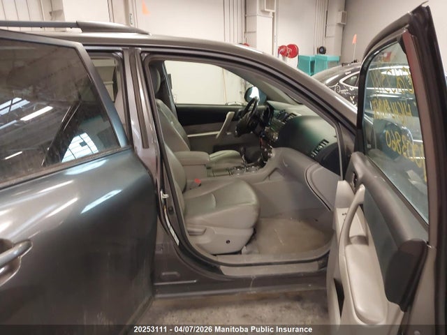2010 Toyota Highlander Sport V6 მანქანა იყიდება აუქციონზე, vin: 5TDJK3EH1AS003860, აუქციონის ნომერი: 20253111