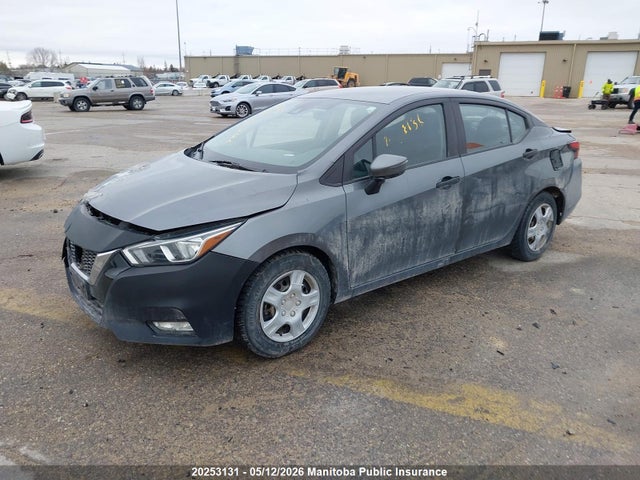20253131 :رقم المزاد ، 3N1CN8DV3ML808633 vin ، 2021 Nissan Versa 1.6 S مزاد بيع