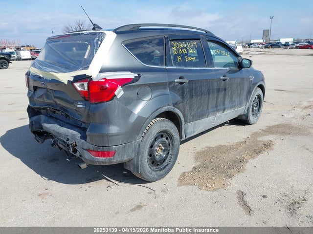 1FMCU9H97KUB88726 Ford ESCAPE SEL