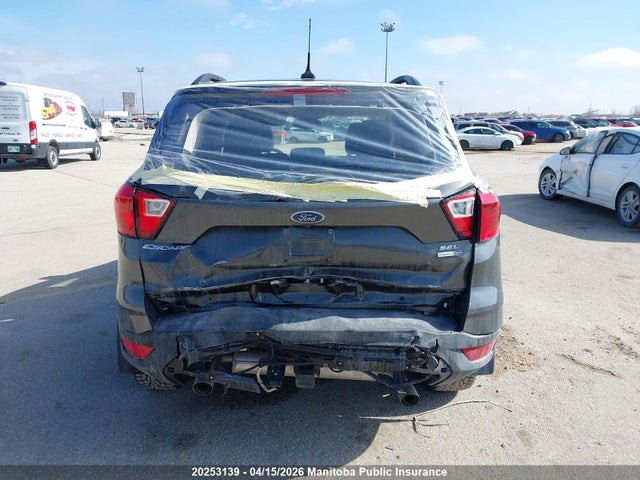 1FMCU9H97KUB88726 Ford ESCAPE SEL
