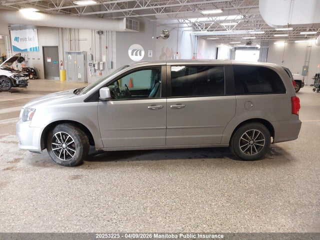 20253225 :رقم المزاد ، 2C4RDGBG6HR686299 vin ، 2017 Dodge Grand Caravan Se مزاد بيع