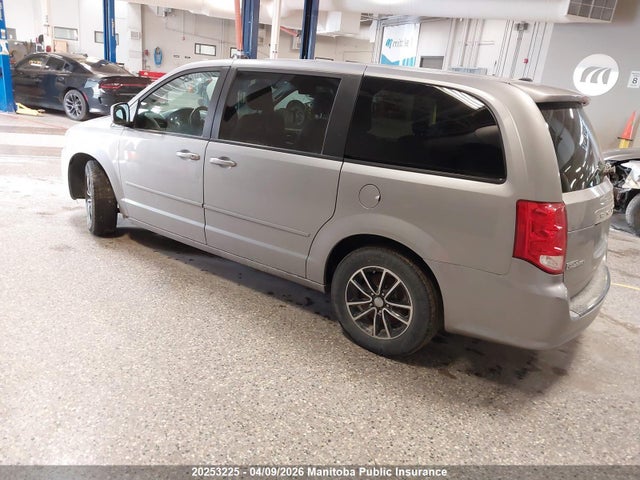 20253225 :رقم المزاد ، 2C4RDGBG6HR686299 vin ، 2017 Dodge Grand Caravan Se مزاد بيع