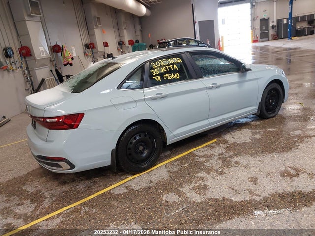 Aukcja sprzedaży 2025 Volkswagen Jetta Highline 1.5 Tsi, vin: 3VWGX7BU1SM092610, numer aukcji: 20253232