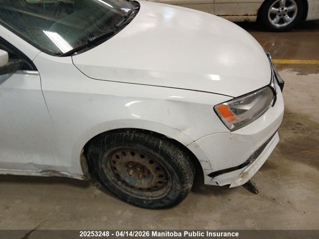 20253248 :رقم المزاد ، 3VW2K7AJ1FM330378 vin ، 2015 Volkswagen Jetta 2.0 مزاد بيع