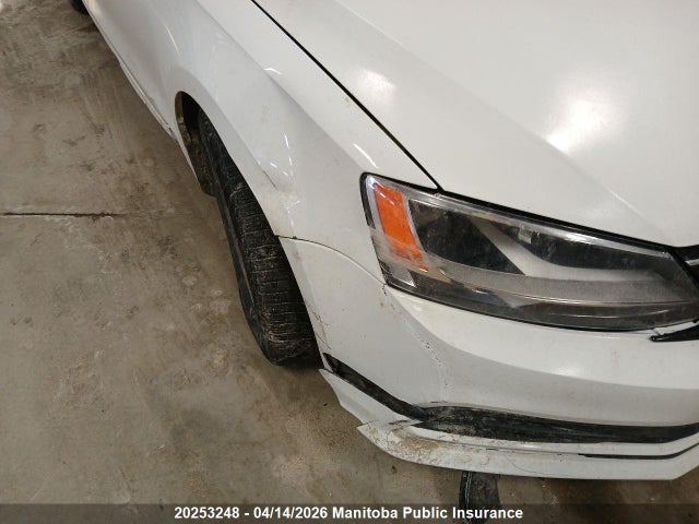 20253248 :رقم المزاد ، 3VW2K7AJ1FM330378 vin ، 2015 Volkswagen Jetta 2.0 مزاد بيع