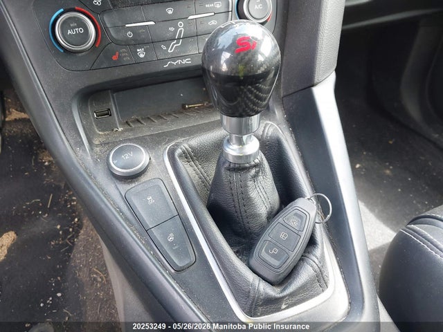 1FADP3L94HL334914 Ford FOCUS ST