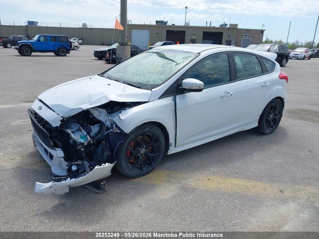 1FADP3L94HL334914 Ford FOCUS ST
