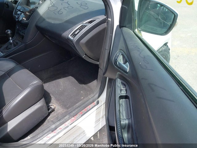 1FADP3L94HL334914 Ford FOCUS ST