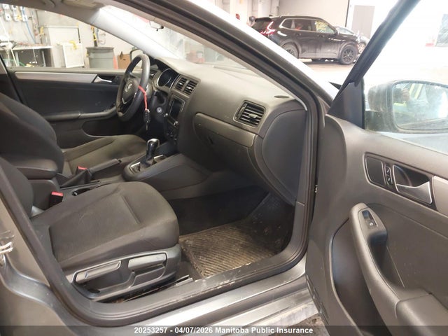 2017 Volkswagen Jetta 1.4 Tsi მანქანა იყიდება აუქციონზე, vin: 3VW2B7AJ5HM344058, აუქციონის ნომერი: 20253257