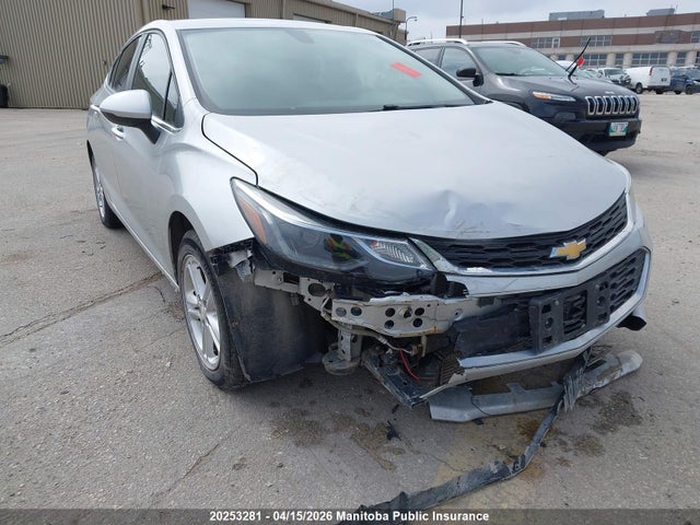 20253281 :رقم المزاد ، 3G1BE5SM7HS505621 vin ، 2017 Chevrolet Cruze Lt Turbo مزاد بيع