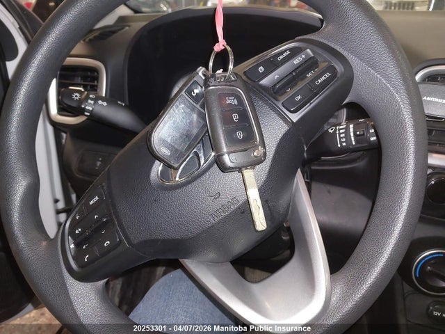 Продаж на аукціоні авто 2021 Hyundai Venue Essential, vin: KMHRB8A36MU109937, номер лоту: 20253301