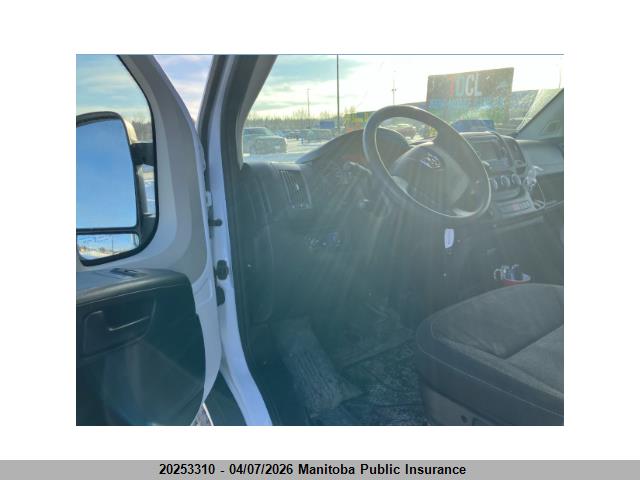 20253310 :رقم المزاد ، 3C6TRVDG9HE503401 vin ، 2017 Ram Promaster 2500 Cargo Van Ext مزاد بيع